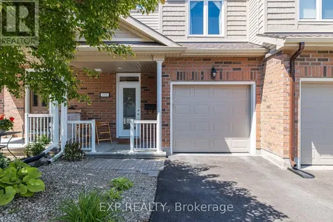 172 Parkrose Private Ottawa ON K4A 0N8