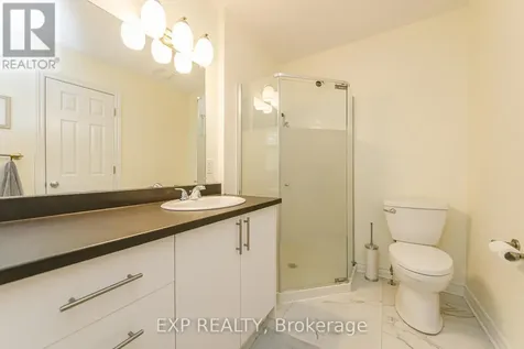 172 Parkrose Private Ottawa ON K4A 0N8