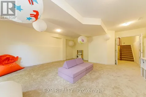 172 Parkrose Private Ottawa ON K4A 0N8