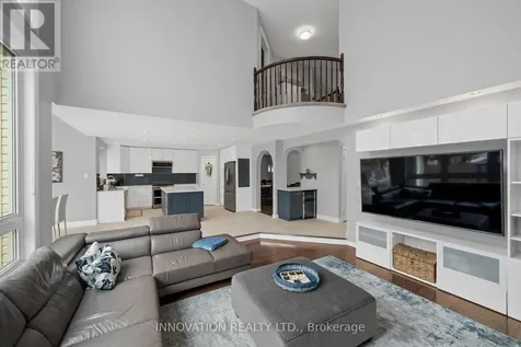 11 Bracewood Way Ottawa ON K2J 4Y3