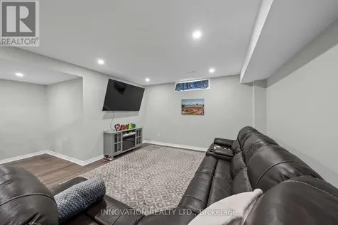 11 Bracewood Way Ottawa ON K2J 4Y3