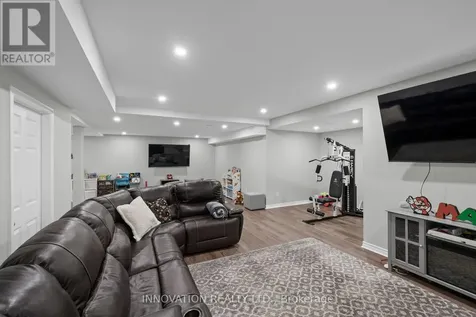 11 Bracewood Way Ottawa ON K2J 4Y3