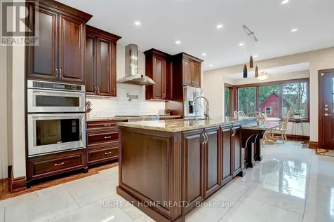 1271 Field Street Ottawa ON K2C 2P9