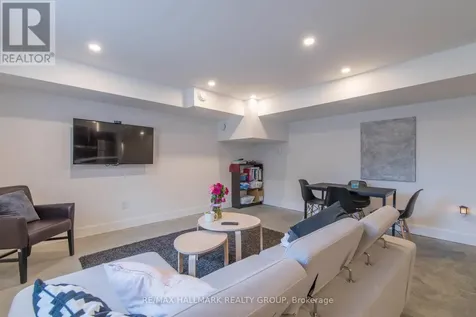 49 Chippewa Avenue Ottawa ON K2G 1X8