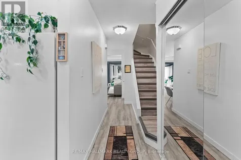 1446 Deavy Way Ottawa ON K1E 2W8
