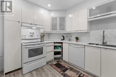 1446 Deavy Way Ottawa ON K1E 2W8