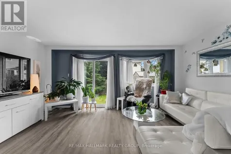 1446 Deavy Way Ottawa ON K1E 2W8
