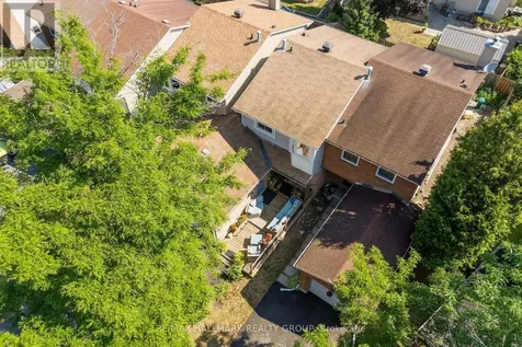 1446 Deavy Way Ottawa ON K1E 2W8