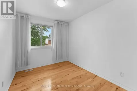 1446 Deavy Way Ottawa ON K1E 2W8