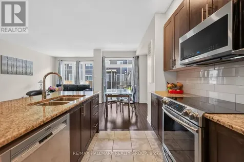 111 Eric Maloney Way Ottawa ON K1T 0R2