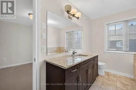 111 Eric Maloney Way Ottawa ON K1T 0R2