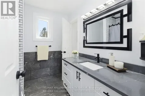 37 Stitt Street Ottawa ON K2S 0R5