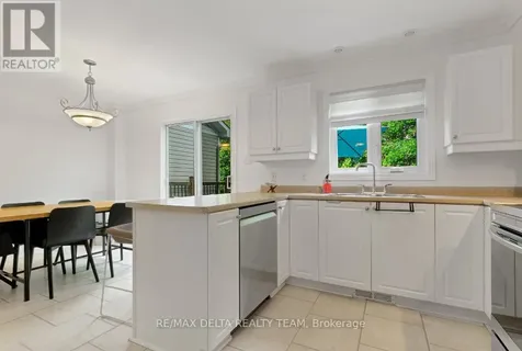 1131 Falconcrest Court Ottawa ON K4A 3Z4