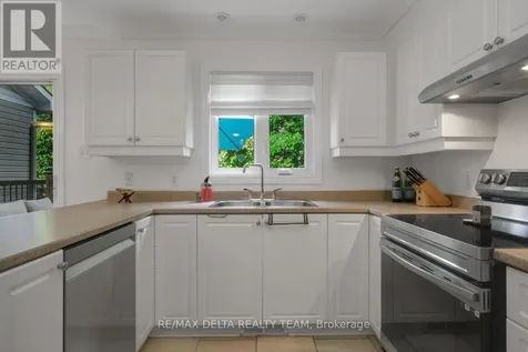 1131 Falconcrest Court Ottawa ON K4A 3Z4