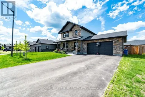 6 Zachary Street Petawawa ON K8H 0G5
