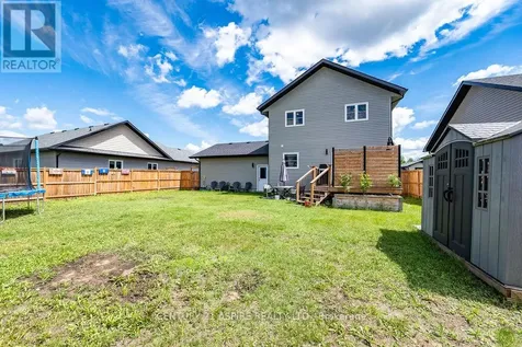 6 Zachary Street Petawawa ON K8H 0G5