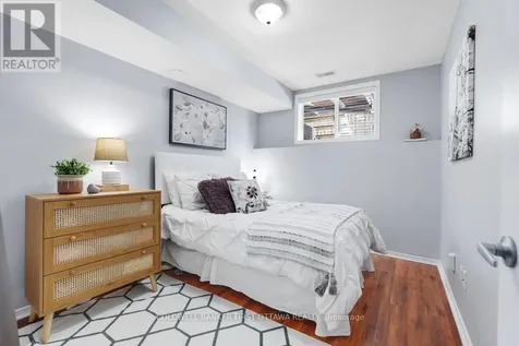 348 Wiffen Private Ottawa ON K2H 1G4