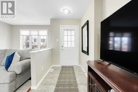 348 Wiffen Private Ottawa ON K2H 1G4