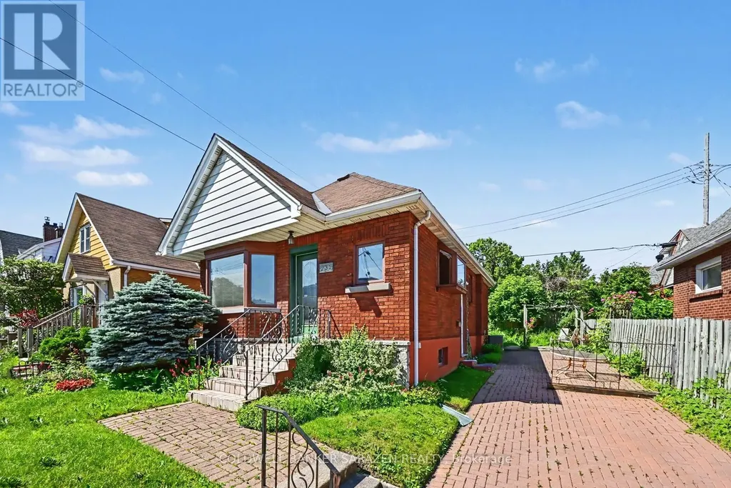 238 Fairmont Avenue Ottawa ON K1Y 1X9