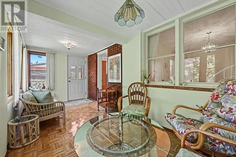 238 Fairmont Avenue Ottawa ON K1Y 1X9