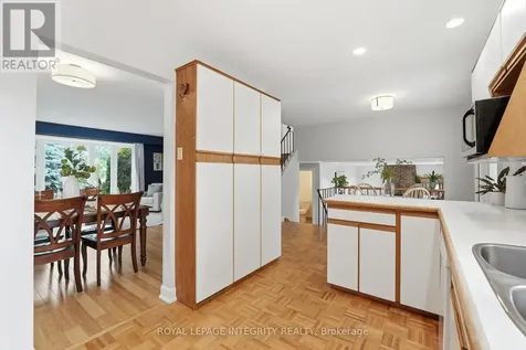 6 Woodview Crescent Ottawa ON K1B 3A9