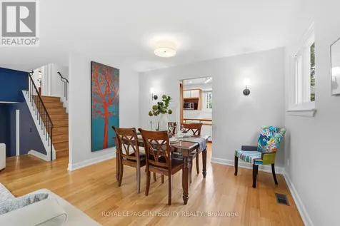 6 Woodview Crescent Ottawa ON K1B 3A9