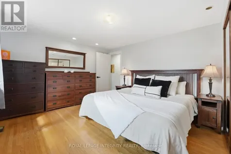 6 Woodview Crescent Ottawa ON K1B 3A9
