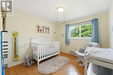 6 Woodview Crescent Ottawa ON K1B 3A9