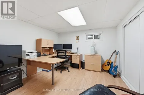 6 Woodview Crescent Ottawa ON K1B 3A9