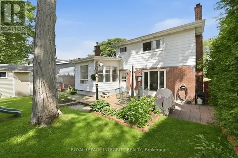 6 Woodview Crescent Ottawa ON K1B 3A9