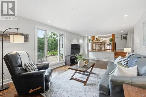 6 Woodview Crescent Ottawa ON K1B 3A9
