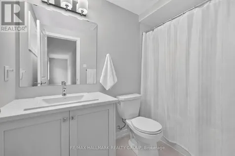 627 Alopex Row Ottawa ON K0A 2Z0