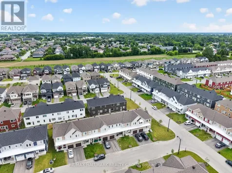 627 Alopex Row Ottawa ON K0A 2Z0