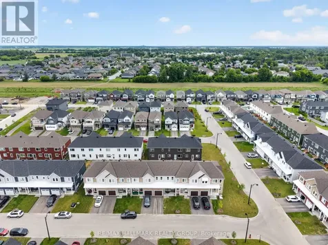 627 Alopex Row Ottawa ON K0A 2Z0