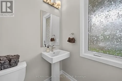 627 Alopex Row Ottawa ON K0A 2Z0