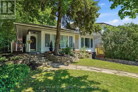829 Montreal Road Ottawa ON K1K 0S9