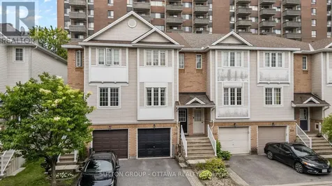 318 Gotham Private Ottawa ON K2C 4G7