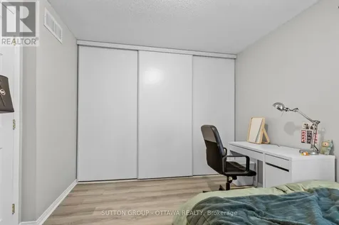 318 Gotham Private Ottawa ON K2C 4G7