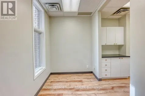 84 Centrepointe Drive Ottawa ON K2G 6B1