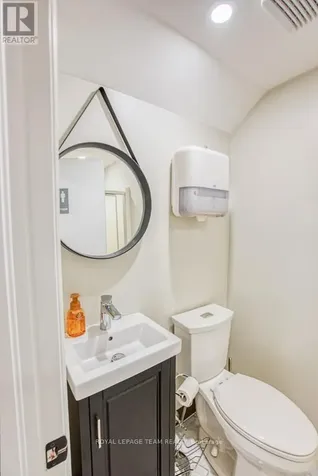 84 Centrepointe Drive Ottawa ON K2G 6B1