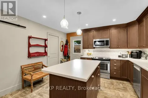 136 Park Street Brockville ON K6V 2G9