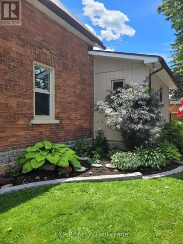 136 Park Street Brockville ON K6V 2G9