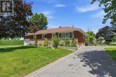 507 Sirois Avenue Ottawa ON K1K 1H5