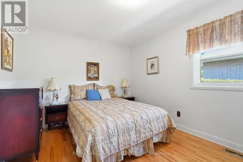 507 Sirois Avenue Ottawa ON K1K 1H5