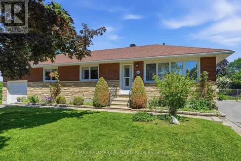 507 Sirois Avenue Ottawa ON K1K 1H5