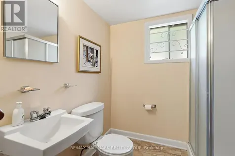 507 Sirois Avenue Ottawa ON K1K 1H5