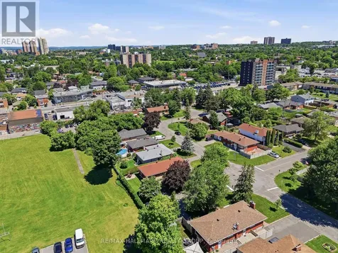 507 Sirois Avenue Ottawa ON K1K 1H5