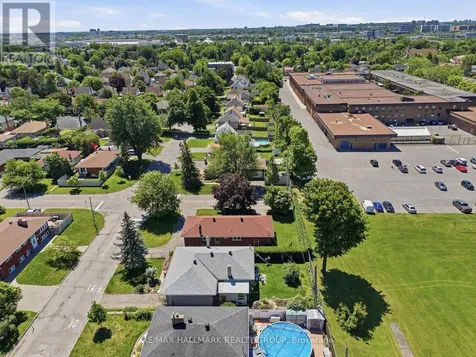 507 Sirois Avenue Ottawa ON K1K 1H5