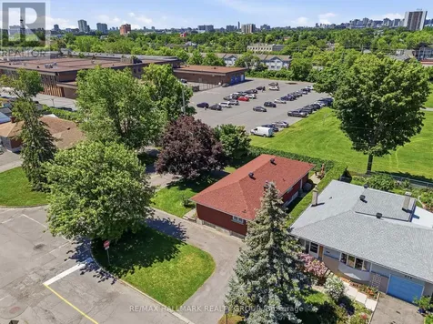 507 Sirois Avenue Ottawa ON K1K 1H5