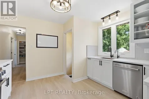 1467 Meadow Road North Ottawa ON K4P 1B1